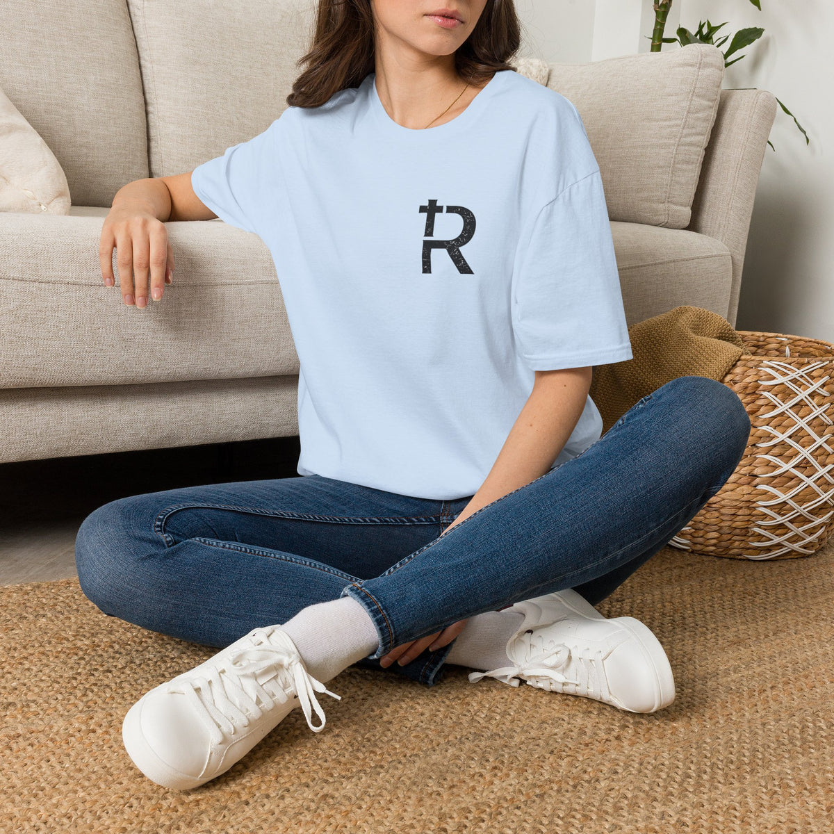 MOMS HUSTLE LIKE THEIR SAVIOR TEE